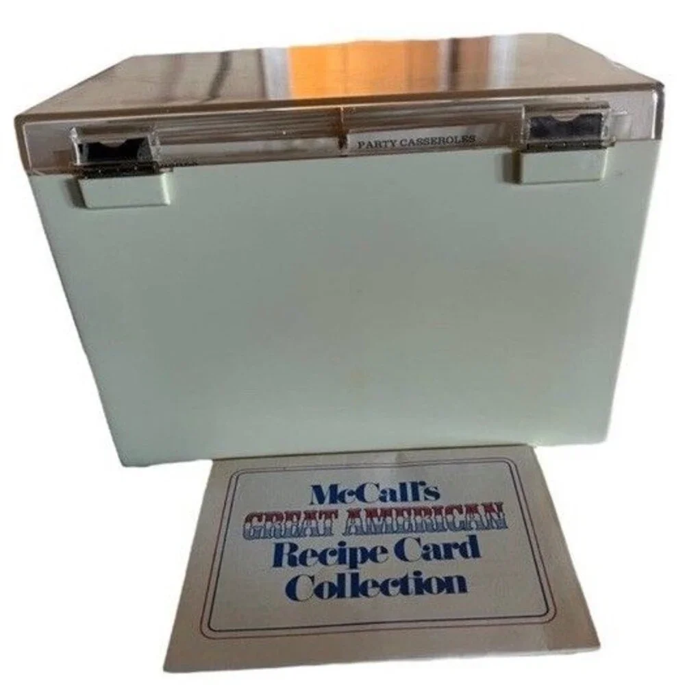 VTG 1973 McCall's Great American Recipe Card Collection 100's of Tasty Recipes!